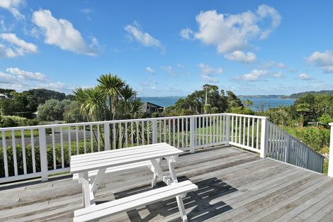 Photo of property in 4 Penguin Street, Leigh, 0985