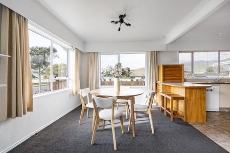 Photo of property in 54 Wairau Road, Oakura, 4314