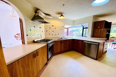 Photo of property in 69 Woodhouse Avenue, Karori, Wellington, 6012