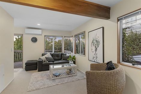 Photo of property in 1/51 Aeroview Drive, Beach Haven, Auckland, 0626
