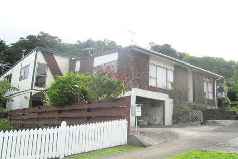 Photo of property in 2a Aspen Grove, Maungaraki, Lower Hutt, 5010