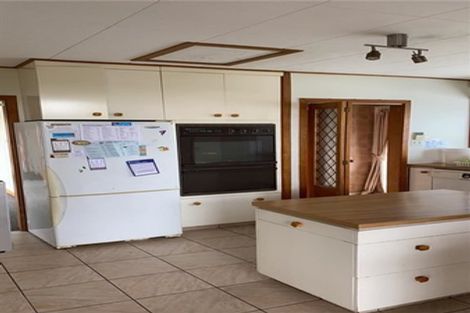 Photo of property in 35 Mahars Road, Mairehau, Christchurch, 8013