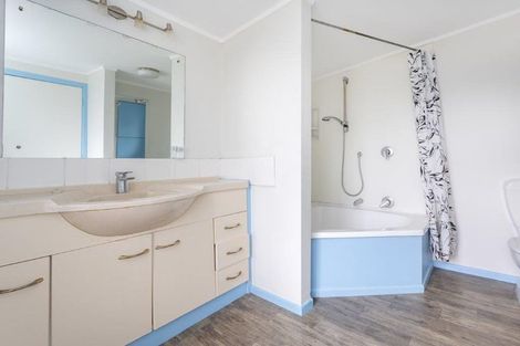 Photo of property in 28 Harrisville Road, Tuakau, 2121