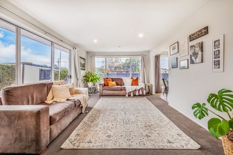 Photo of property in 20 Inwoods Road, Parklands, Christchurch, 8083