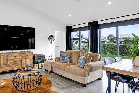 Photo of property in 51a Rata Street, Hawera, 4610