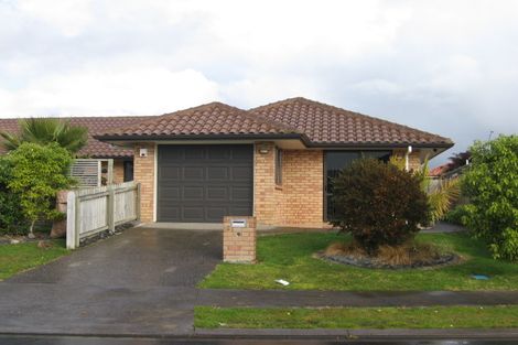 Photo of property in 2 Caltra Place, East Tamaki, Auckland, 2016