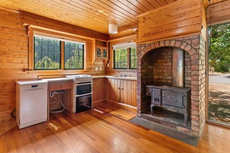 Photo of property in 27 Ferry Road, Martinborough, 5711