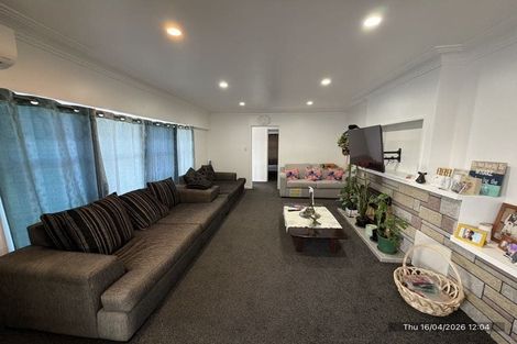 Photo of property in 19 Fraser Road, Papatoetoe, Auckland, 2025