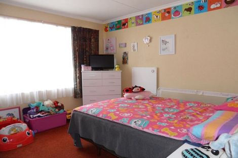 Photo of property in 70 Walker Crescent, East Gore, Gore, 9710