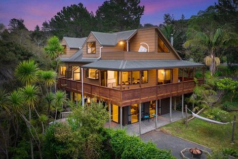 Photo of property in 60 Scott Road, Stanmore Bay, Whangaparaoa, 0932