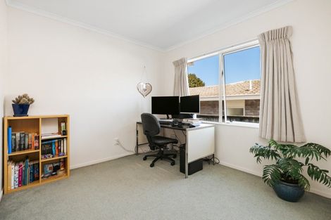 Photo of property in 1 Grantham Close, Gate Pa, Tauranga, 3112