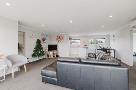 Photo of property in 73 Herbert Avenue, Cloverlea, Palmerston North, 4412