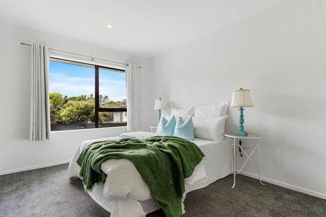 Photo of property in 24 Pinehurst Place, Wattle Downs, Auckland, 2103