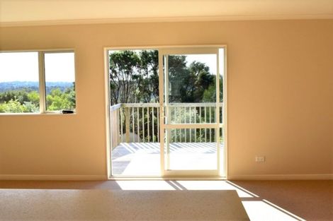 Photo of property in 4a Viridian Lane, Greenhithe, Auckland, 0632