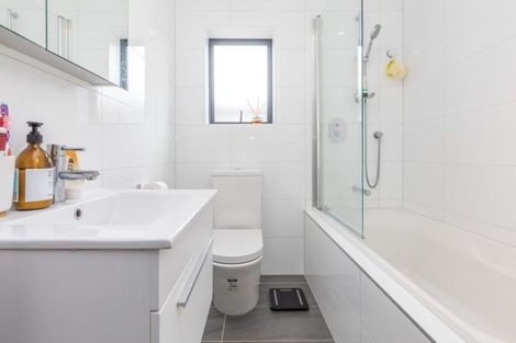 Photo of property in 20 Mangrove Lane, Albany Heights, Auckland, 0632