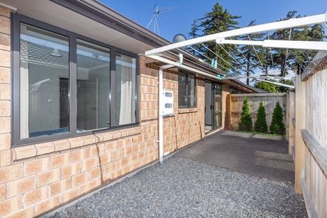 Photo of property in 3/102 Old Farm Road, Hamilton East, Hamilton, 3216