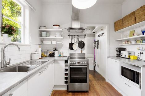 Photo of property in 2 Onslow Street, Hamilton East, Hamilton, 3216