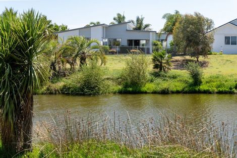 Photo of property in 42 Cassinia Close, Papamoa Beach, Papamoa, 3118