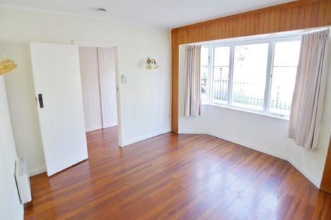 Photo of property in 103 Bolton Street, Blockhouse Bay, Auckland, 0600