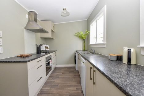 Photo of property in 107 Broadway, Carterton, 5713