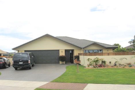 Photo of property in 588 Grenada Street, Papamoa Beach, Papamoa, 3118