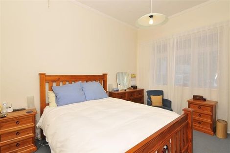 Photo of property in 35 Dorking Road, Brooklyn, Wellington, 6021