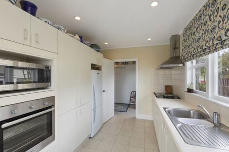 Photo of property in 53 Oakleigh Street, Maungaraki, Lower Hutt, 5010