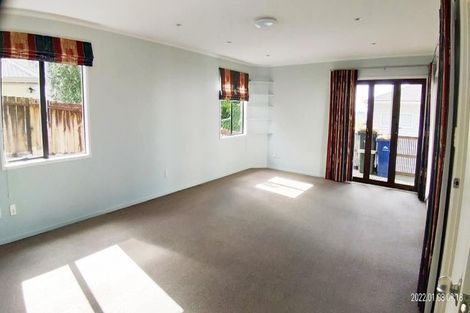 Photo of property in 722 East Coast Road, Pinehill, Auckland, 0632