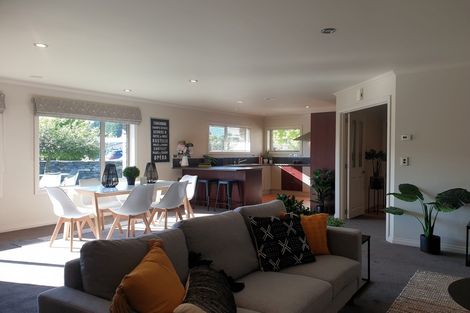 Photo of property in 4 Coburn Place, Lake Hayes, Queenstown, 9304