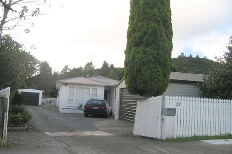 Photo of property in 27 Poole Crescent, Wainuiomata, Lower Hutt, 5014