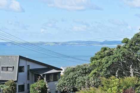 Photo of property in 4 Penguin Street, Leigh, 0985