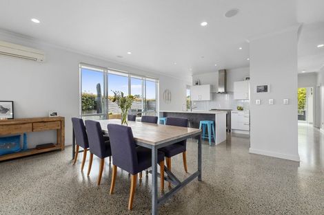 Photo of property in 156 Kittiwake Drive, Schnapper Rock, Auckland, 0632