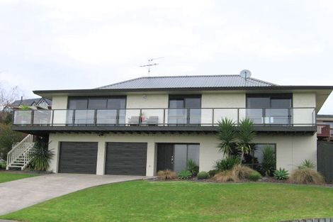 Photo of property in 10 Sunnyview Avenue, Shelly Park, Auckland, 2014