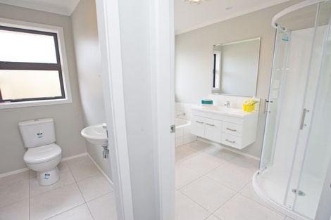 Photo of property in 6 Levi Place, Kelvin Grove, Palmerston North, 4414