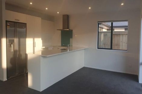 Photo of property in 9 Tiria Drive, Papamoa Beach, Papamoa, 3118