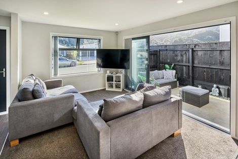 Photo of property in 92 Meremere Street, Wainuiomata, Lower Hutt, 5014