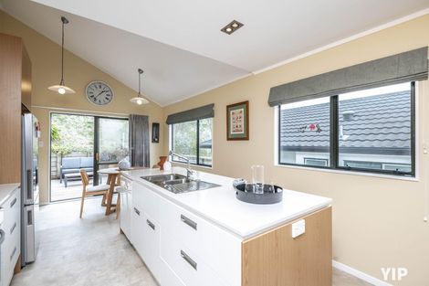 Photo of property in 4 Meadowcroft Grove, Johnsonville, Wellington, 6037