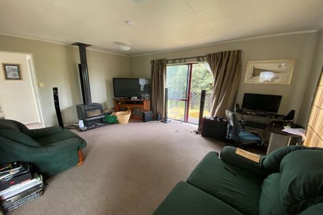 Photo of property in 2 Rata Street, Tokomaru, Palmerston North, 4474