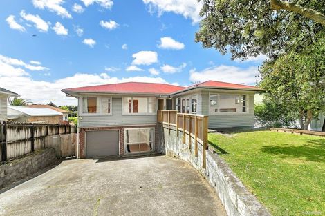 Photo of property in 3179 Great North Road, New Lynn, Auckland, 0600