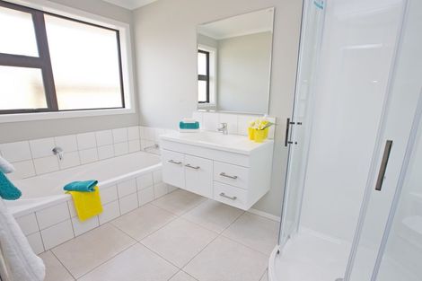 Photo of property in 6 Levi Place, Kelvin Grove, Palmerston North, 4414