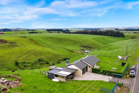 Photo of property in 902 Ararata Road, Ararata, Hawera, 4674