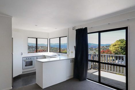 Photo of property in 2 Kaikoura Street, Maupuia, Wellington, 6022