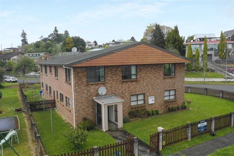 Photo of property in 2 Vista Terrace, Hillcrest, Hamilton, 3216