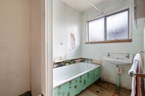 Photo of property in 12 Mckinstry Avenue, Mangere East, Auckland, 2024