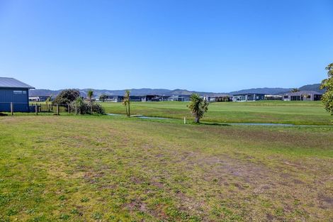 Photo of property in 124 The Fairway, Matarangi, Whitianga, 3592