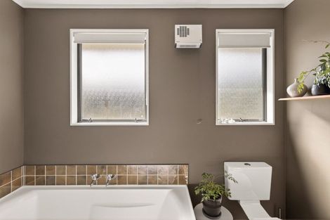 Photo of property in 29 Te Papau Crescent, Diamond Harbour, 8972