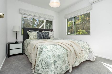 Photo of property in 2/6 Seaview Avenue, Northcote, Auckland, 0627