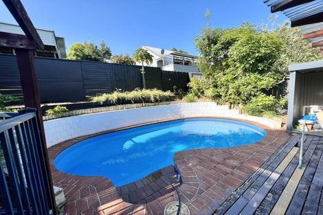 Photo of property in 31 John Downs Drive, Browns Bay, Auckland, 0630