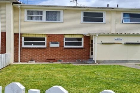 Photo of property in Montauge Flats, 46c Merton Street, Trentham, Upper Hutt, 5018