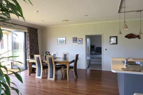 Photo of property in 15 Koromiko Drive, Coromandel, 3506